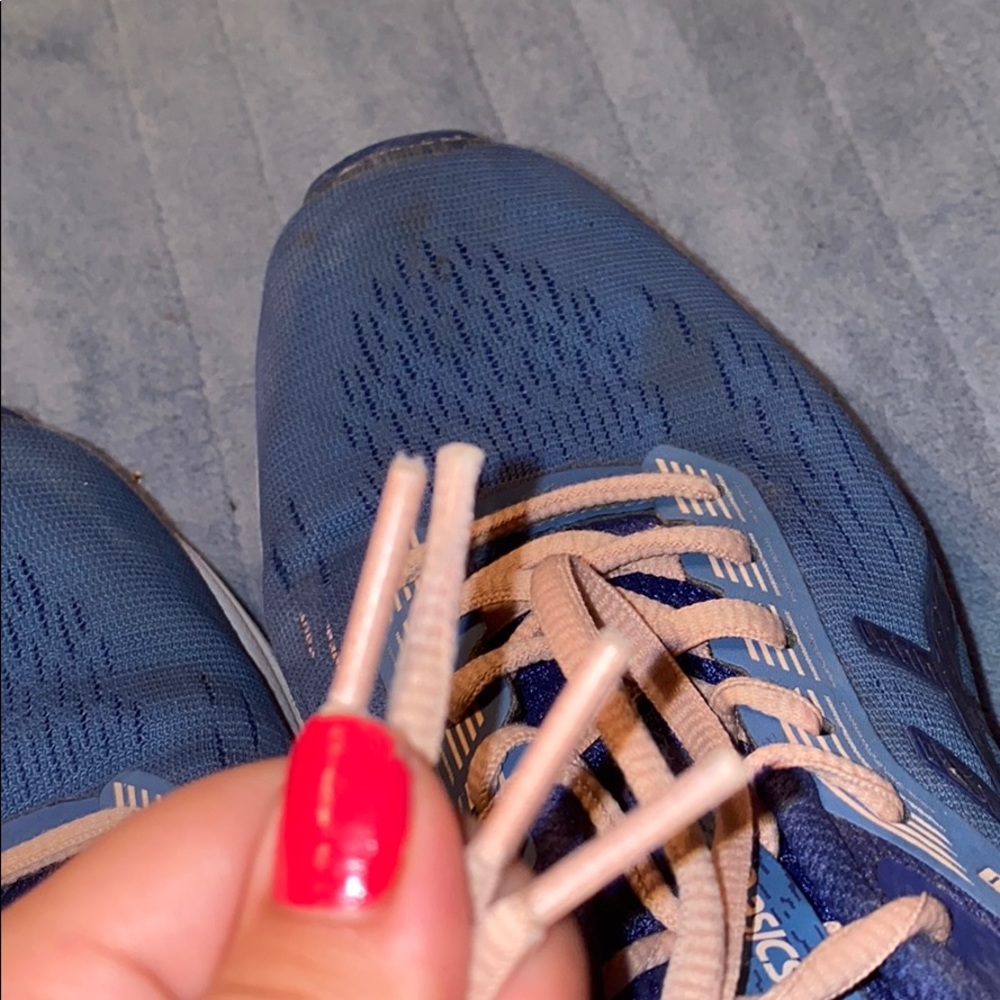 ASICS - Picture 5 of 7